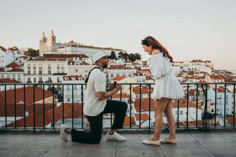 Sunset proposal at Miradouro das Portas do Sol, Lisbon