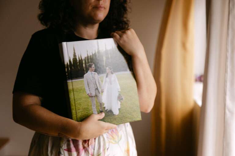 Álbum Vertical de Casamento | Memórias Que Se Tocam